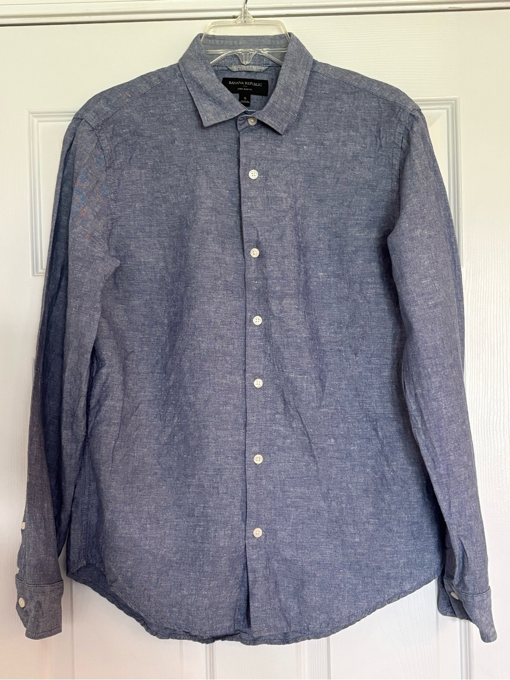 Banana Republic Men's Blue Linen Blend Button-Down Shirt